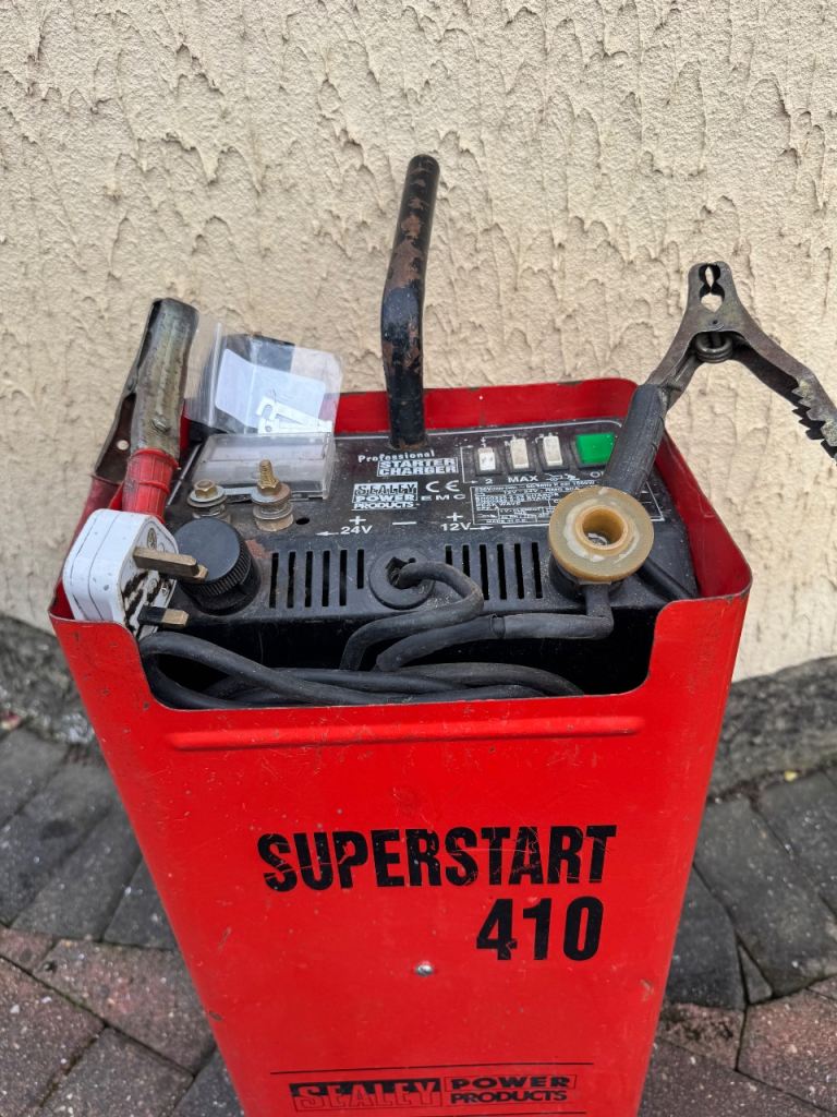 Battery charger Sealey Superstart 410