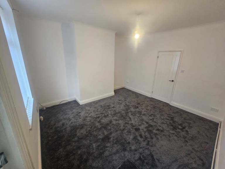 2 bedroom house for rent 