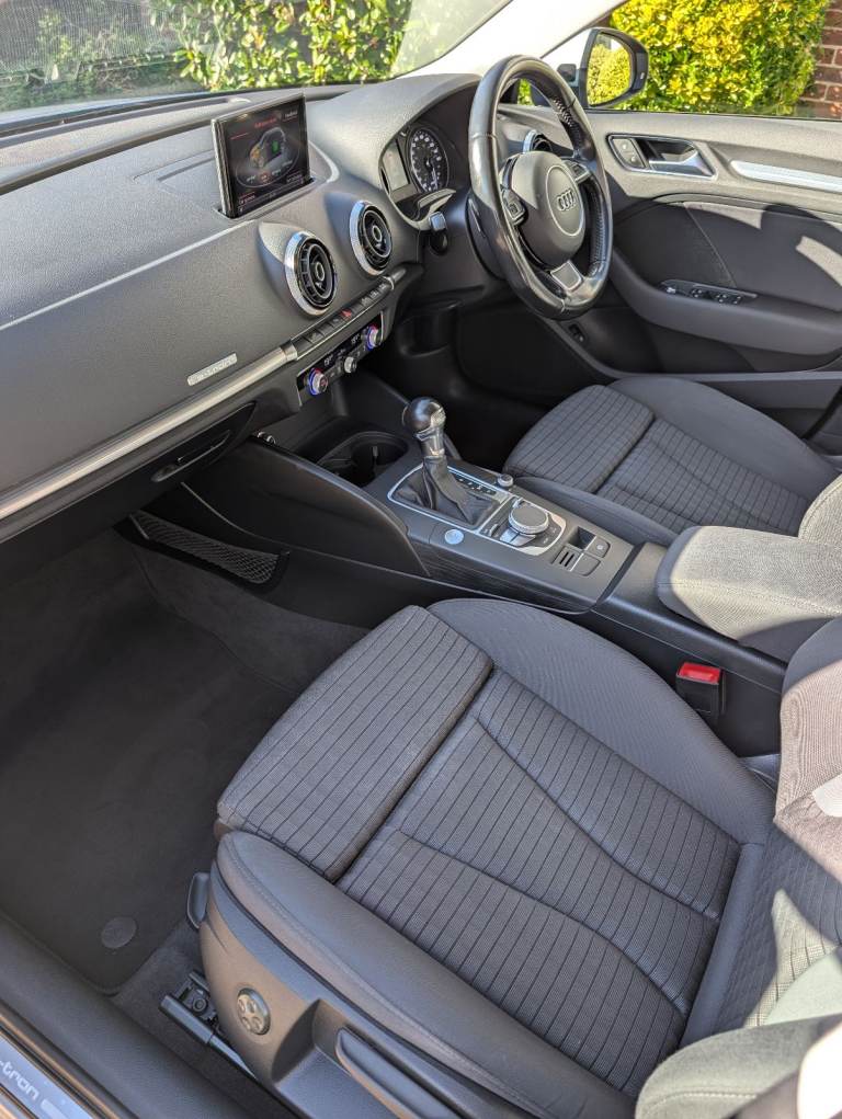 Audi A3 e-tron, Hatchback, 2015, Semi-Auto, 1395 (cc), 5 doors