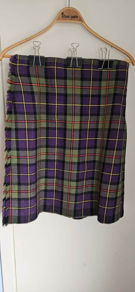 Men's MacLeod tartan kilt with jacket & accessories