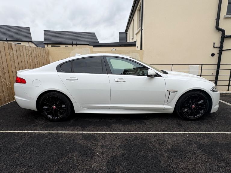 Jaguar XF R Sport 2015 mint condition