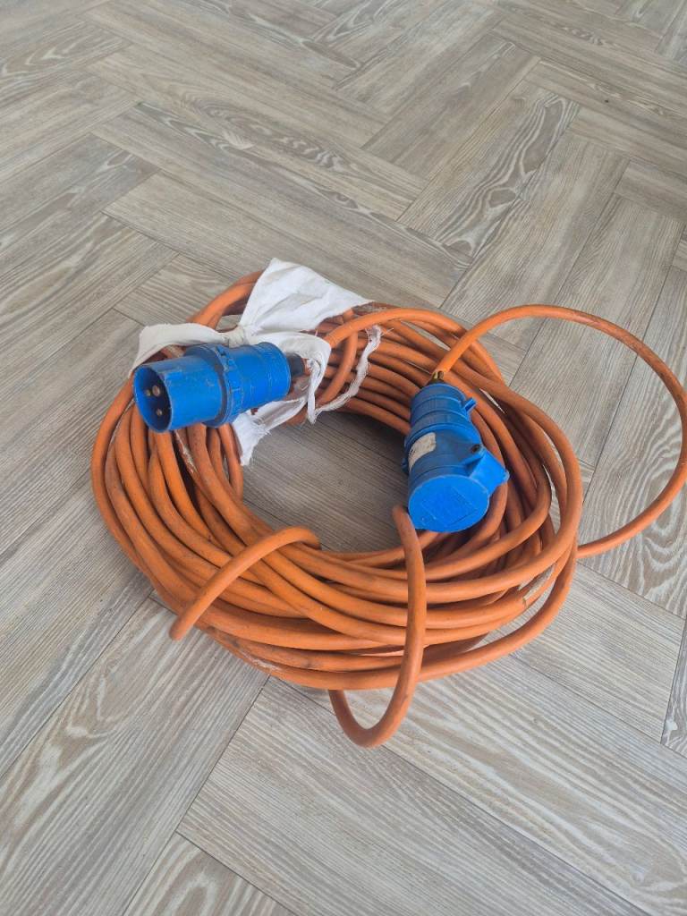 Caravan /motorhome hook up cable