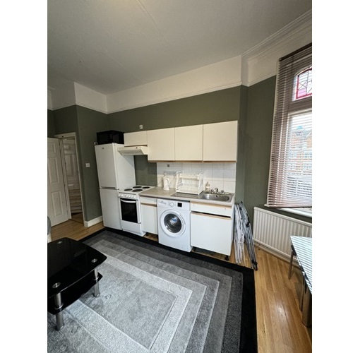 *One Bedroom Flat in Castletown Road, West Kensington, W14 9HG * All Utility Bills Inc*