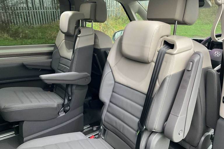 2025 Volkswagen Multivan 1.5 TSI eHybrid Style 5dr 4MOTION DSG People Carrier Hybrid Automatic