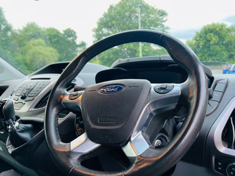 FORD TRANSIT CUSTOM PANEL VAN 2017 GENUINE LOW MILEAGE ONLY 32K FULL HISTORY MINT VAN