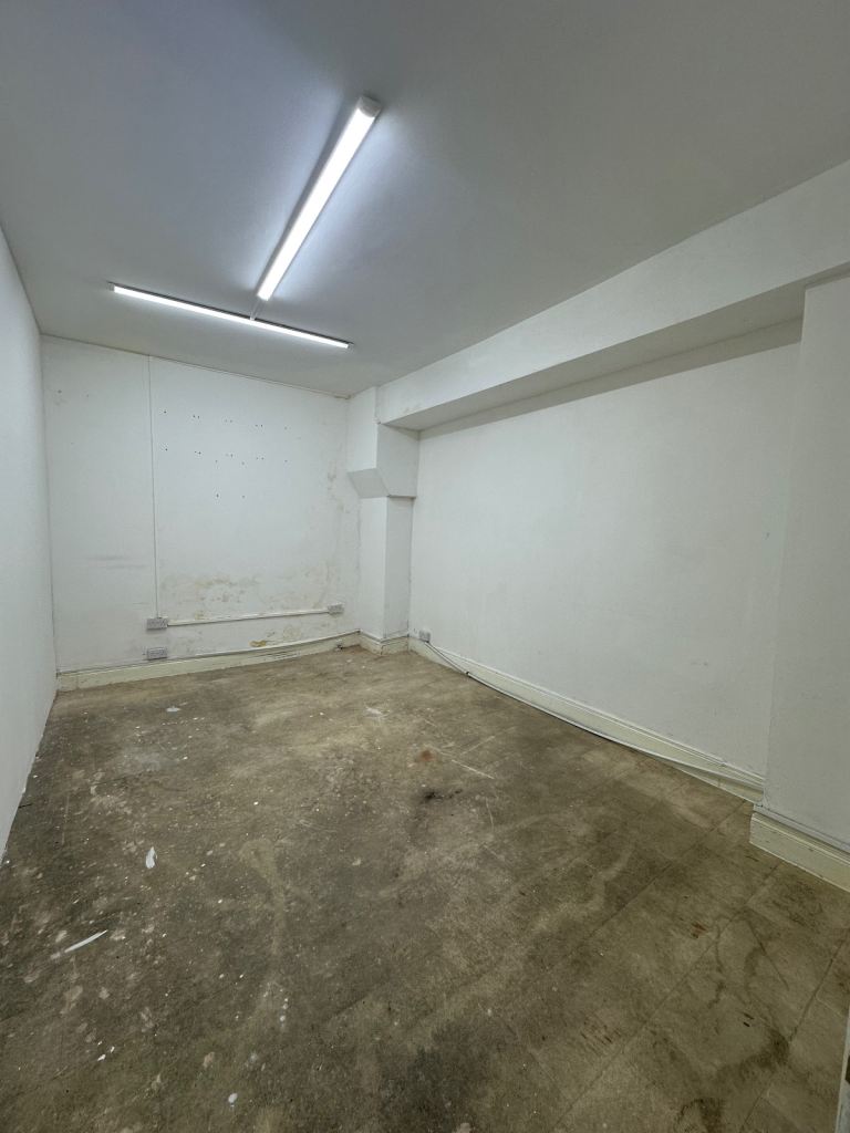 🏢 SPACIOUS OFFICE SPACE TO LET – WHITECHAPEL E1 (GROUND FLOOR REAR) 🌟