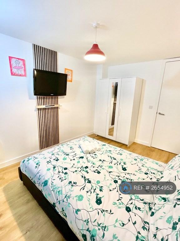2 bedroom flat in Emmeline, Manchester, M40 (2 bed) (#2654952)