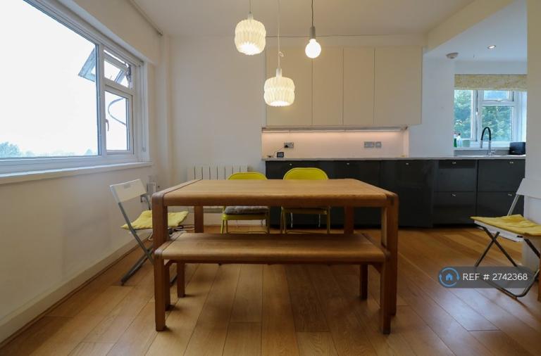 1 bedroom flat in Glover House, London, NW6 (1 bed) (#2742368)
