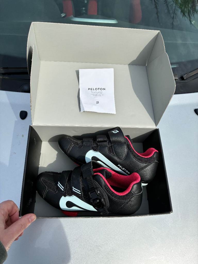 Peloton Cycling Shoes, Black/Red Size EU 38 (UK Size 5)