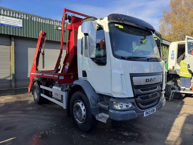 2021 DAF LF-260 SKIP LOADER