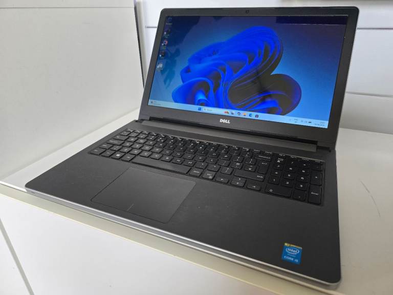 Dell Inspiron 5559 15inch laptop Intel i5, 8GB Ram, Win 11