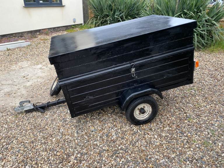 Versatile trailer: 5 ft x 3 ft: with hard top