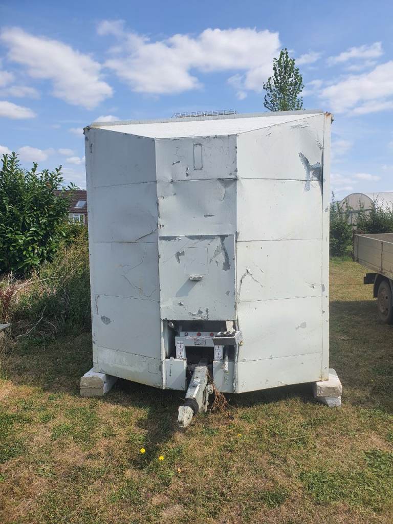 Towable welfare cabin / groundhog /