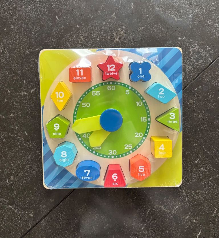Brand New Wooden Teaching Clock & Shape Sorting Puzzle