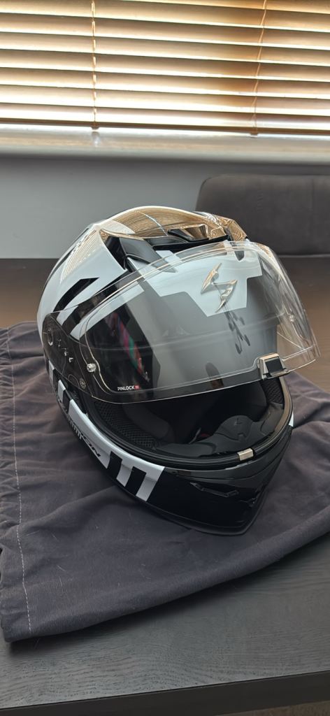 Scorpion full-face motorcycle helmet (Never used)