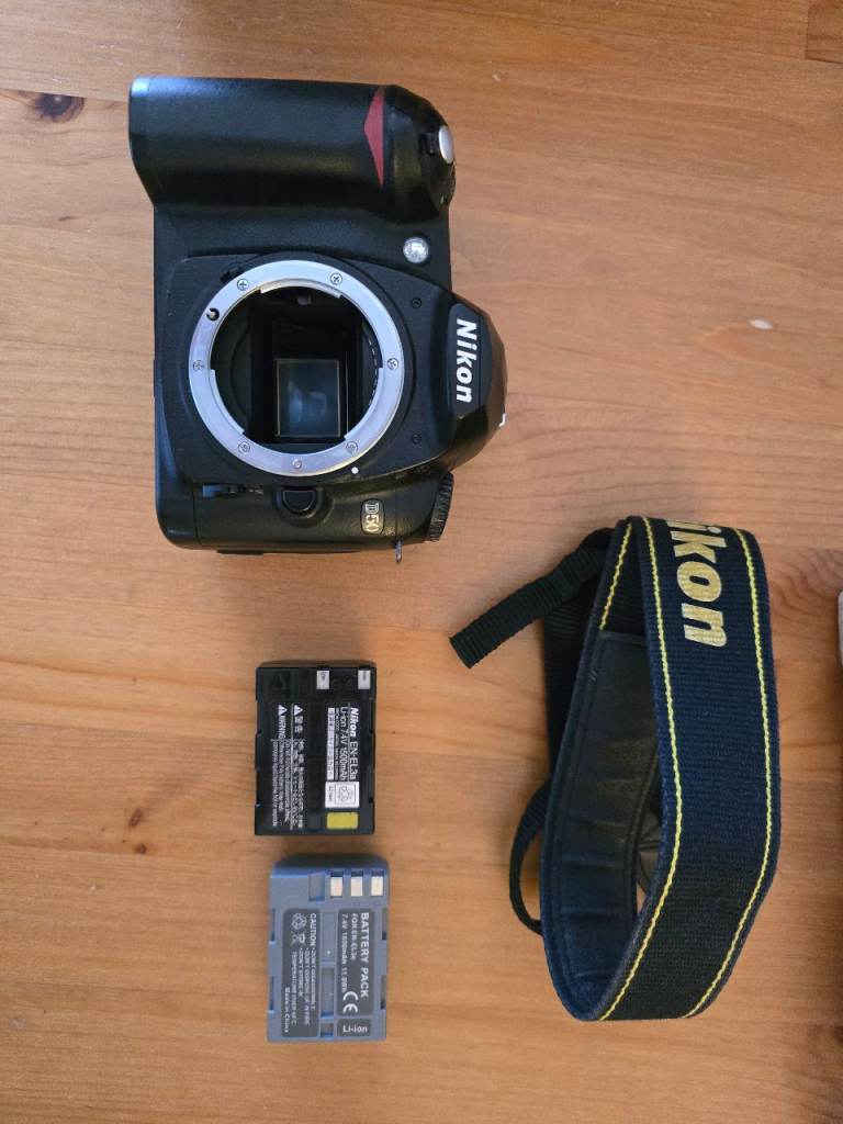 Nikon D50 DSLR Digital Camera bundle - please read description