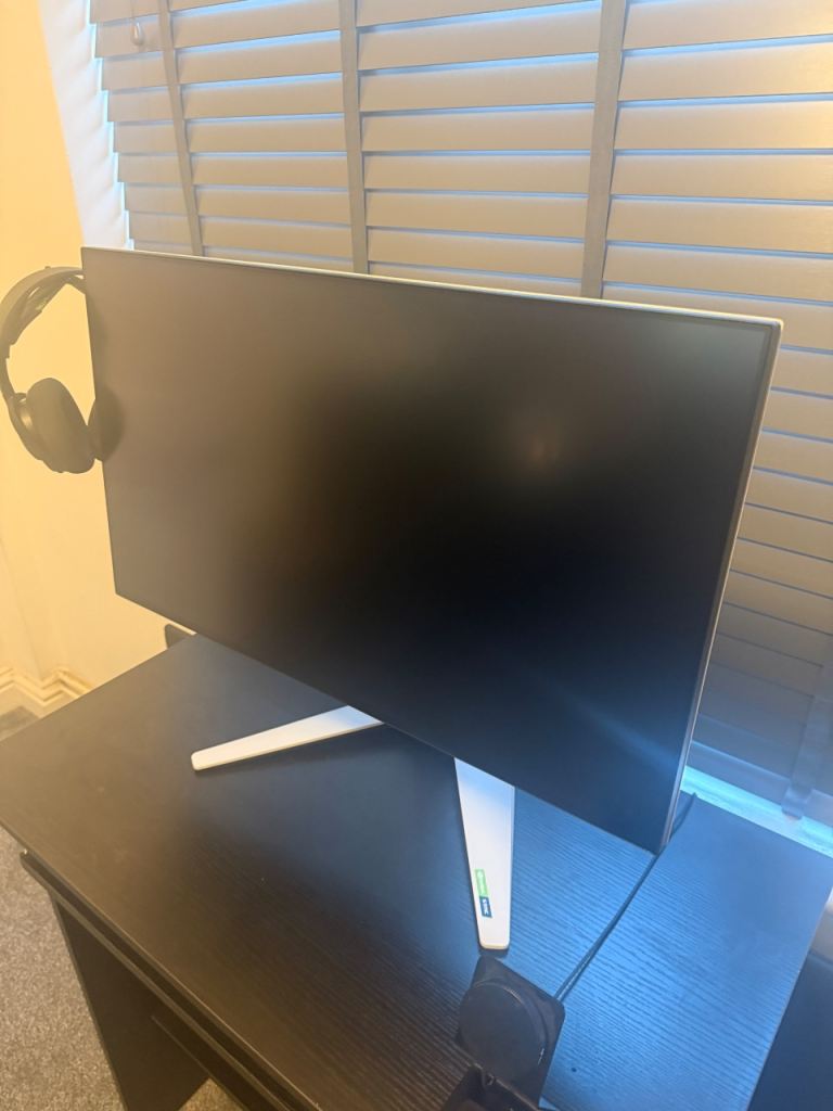 Alienware AW2723DF 27-inch Gaming Monitor – As Good As New