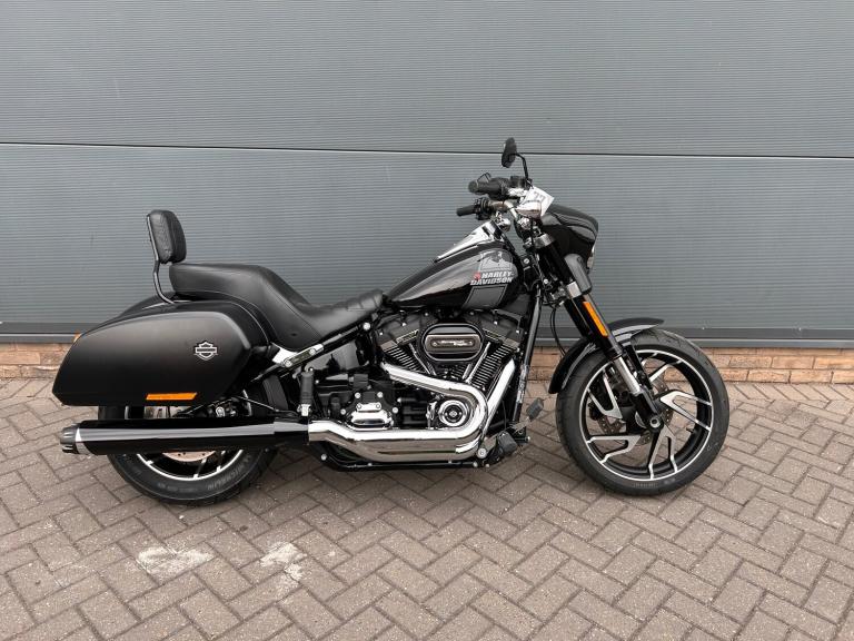 2021 Harley-Davidson SOFTAIL SPORT GLIDE FLSB Vivid Black (21MY) HD Softail PETROL Manual