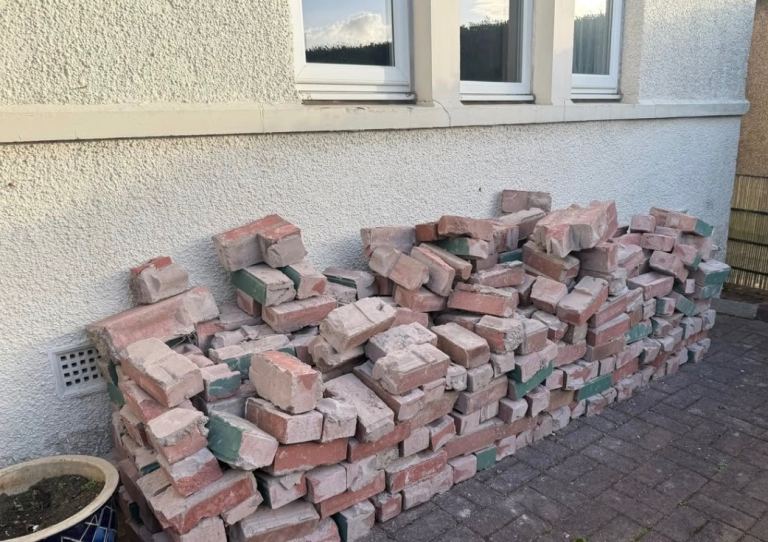 Free brick