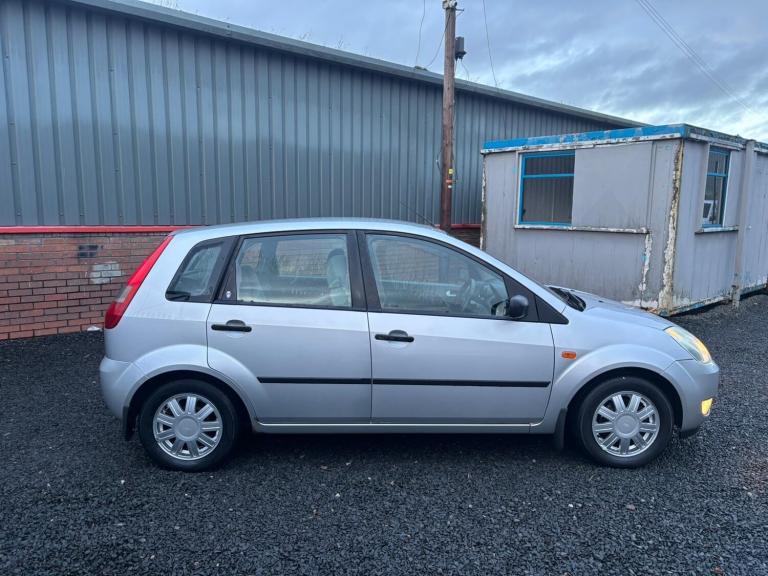 2003 Ford Fiesta 1.6 Ghia 5dr HATCHBACK Petrol Manual