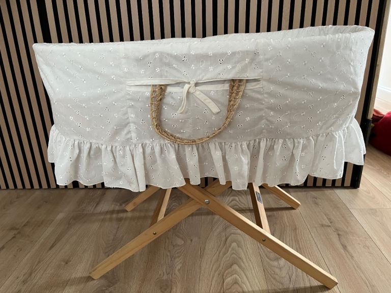 Clair de Lune Broderie Anglaise Moses Basket & Folding Stand 