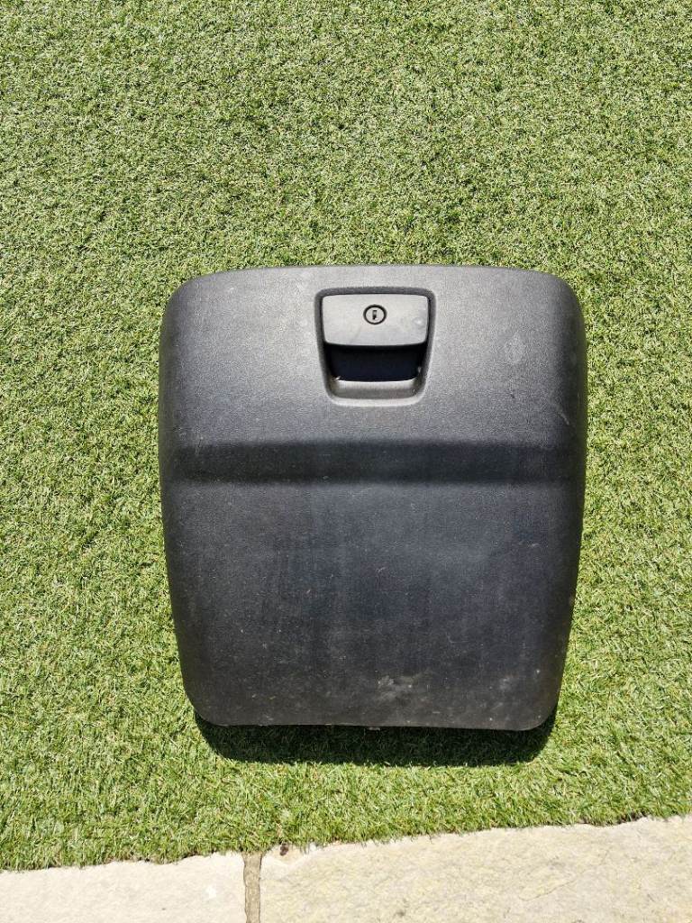 Peugeot boxer glove box
