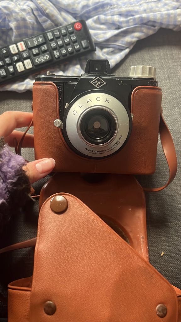 Vintage Agfa Clack Camera with Original Case