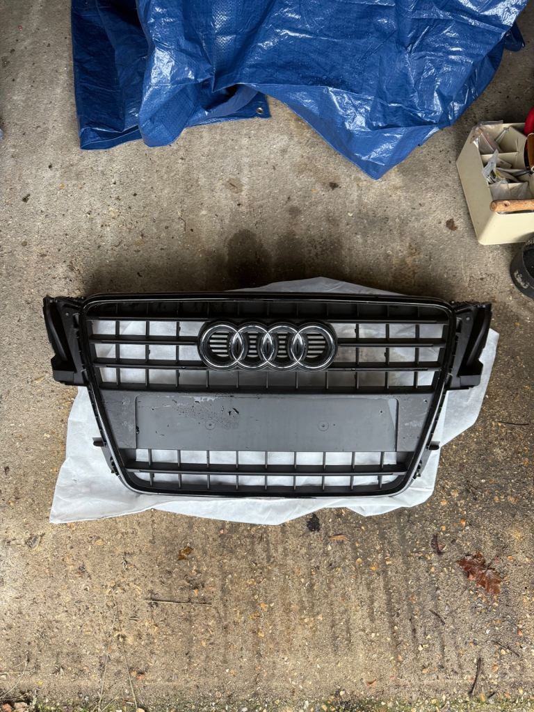 Audi A5 front grille