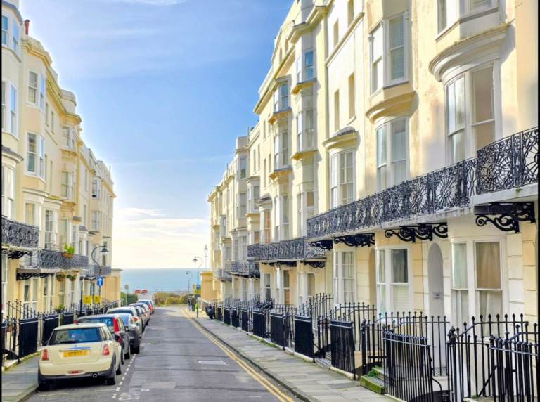 Lovely one Bedroom Balcony Flat off Kemptown Seafront (1 bed)