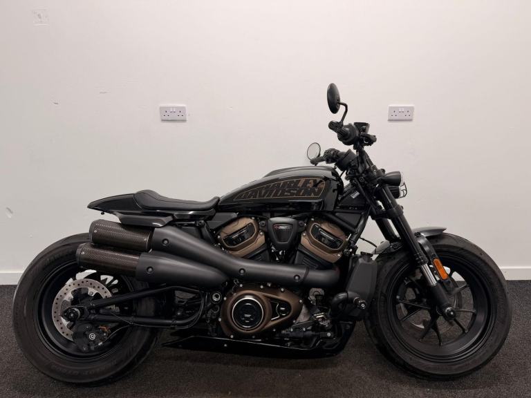 HARLEY DAVIDSON SPORTSTER S ** LOW  MILES - CRUISE CONTROL - COLOUR DISPLAY**