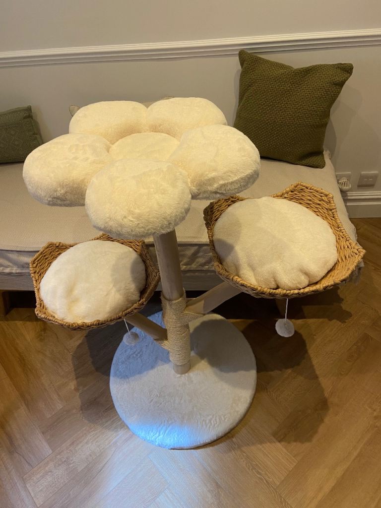 BRAND NEW UNUSED Wayfair Cat Tree - RRP: £108.99 FREE DELIVERY