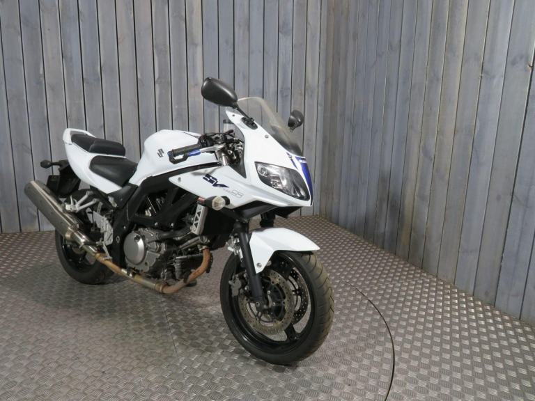 2013 13 SUZUKI SV 650 SL2 - SV650 22k Miles SV650S NEW MOT WHITE