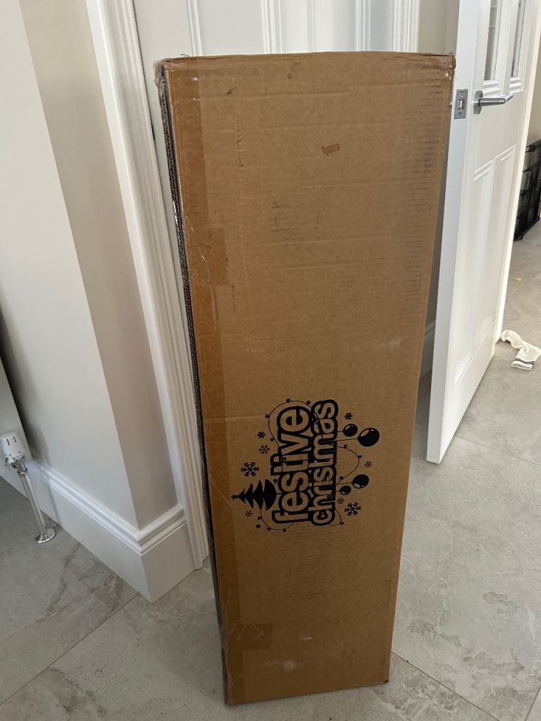 Brand new & boxed 6FT LED Christmas Tree 