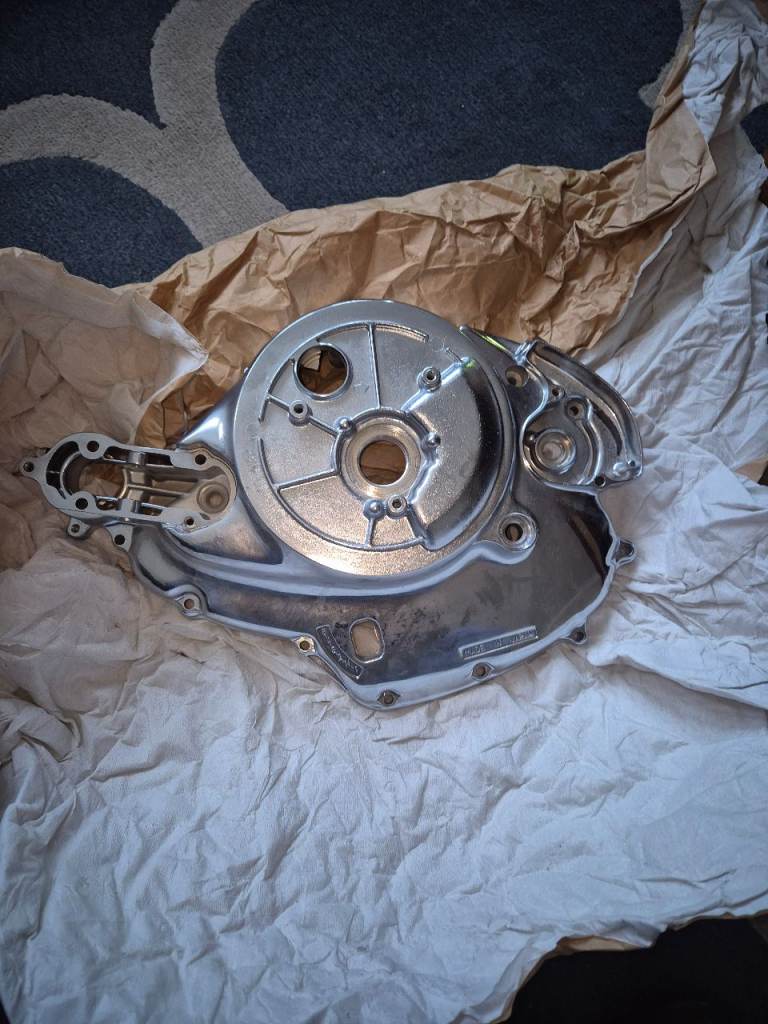 Xv750 xv1100 yamaha virago crankcase cover