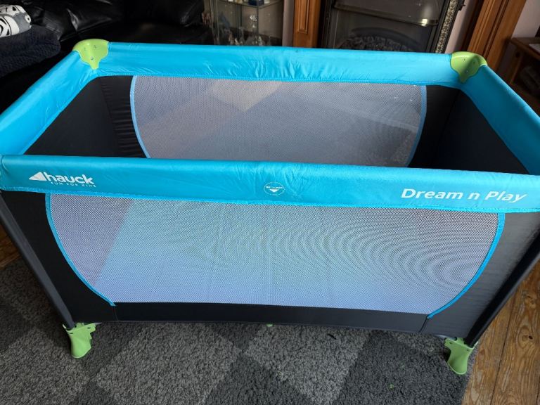 image for Travel cot/playpen