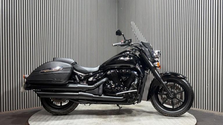 Suzuki Intruder 1500 VL C1500T 2013 28K CRUISER BIKE HARD PANNIERS + SERVICED