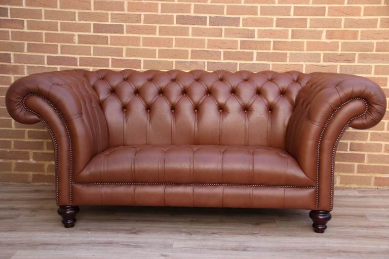 Saxon Highgrove Chesterfield Sofa (UK Delivery)