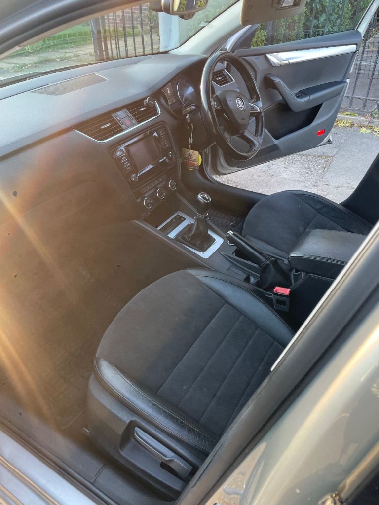 Skoda, OCTAVIA, Estate, 2014, Manual, 1598 (cc), 5 doors