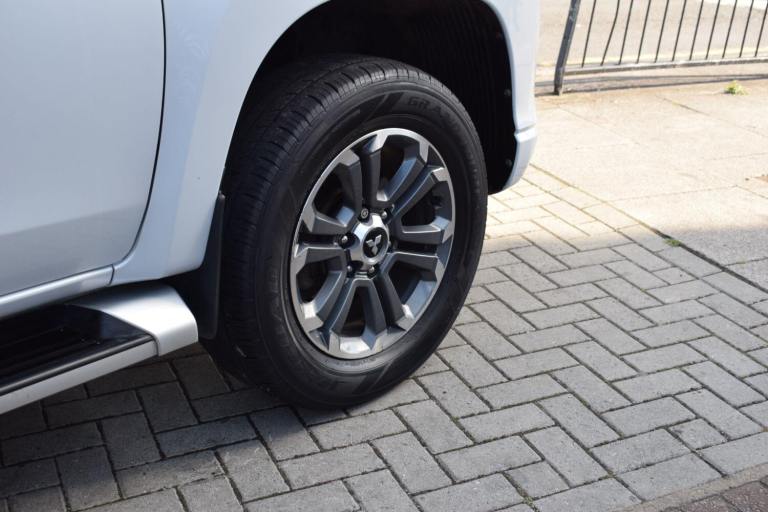 2021 Mitsubishi L200 2.2 DI-D DC Warrior 4WD Euro 6 (s/s) 4dr PICK UP Diesel Manual