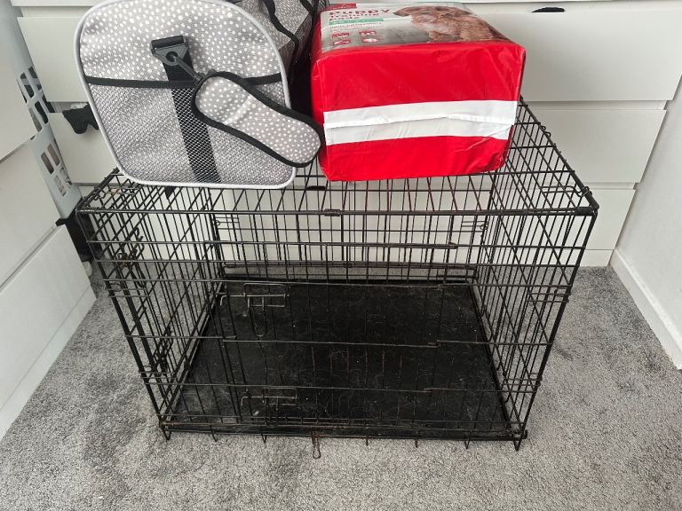 Cage, carrier and pads