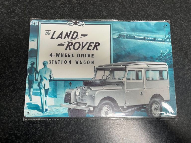 Vintage Style Sign Metal 30cm x 20cm Brand New, Land Rover Man/Women Cave.