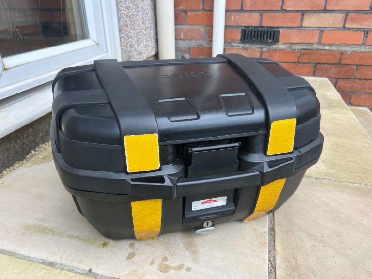 Givi Trekker TRK52 52L Monokey Top Box + Inner Liner Bag + Mounting Plate + Hardware – Used GC