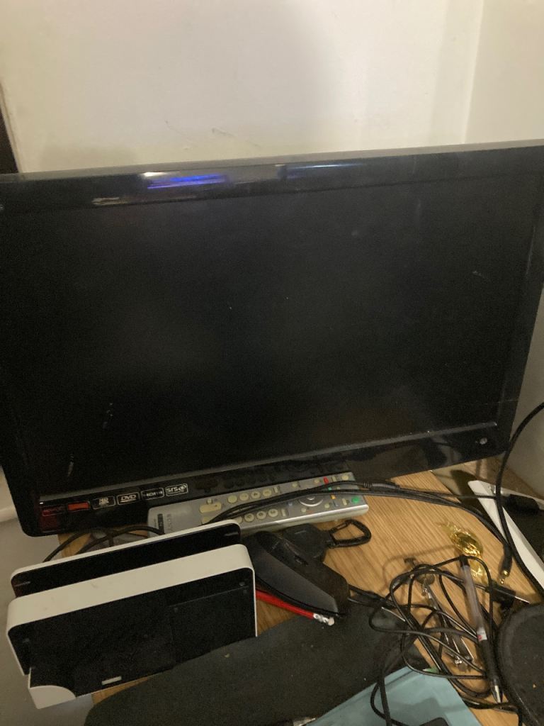 22 inch LCD TV USED 