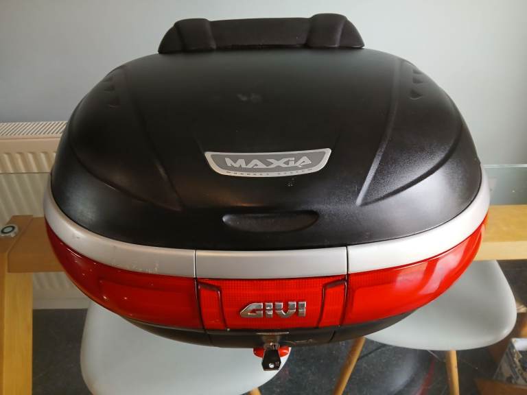 Givi Maxia topbox 