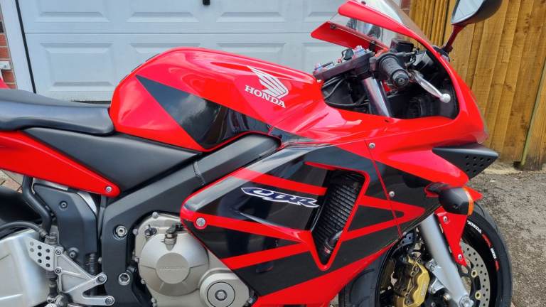 Honda, CBR 600 RR, 2003. Only 18k miles. MOT Oct 2026