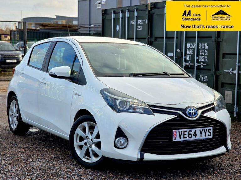 2015 Toyota Yaris 1.5 VVT-h Excel Hatchback 5dr Petrol Hybrid E-CVT Euro 6 (15in Alloy) (101 Hatc...
