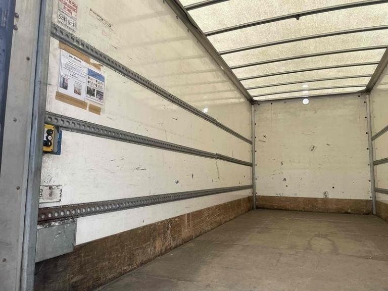 Iveco Daily 70C18 20FT Luton Box Van Taillift Truck Diesel Auto 7.2 Ton Lorry