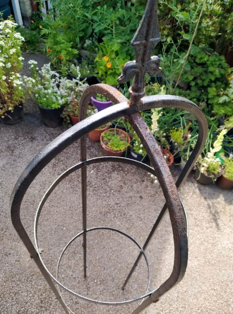 Heavy Duty 1.75mtr Metal Garden Obelisk Black Powder Coated Steel with a decorative spike.