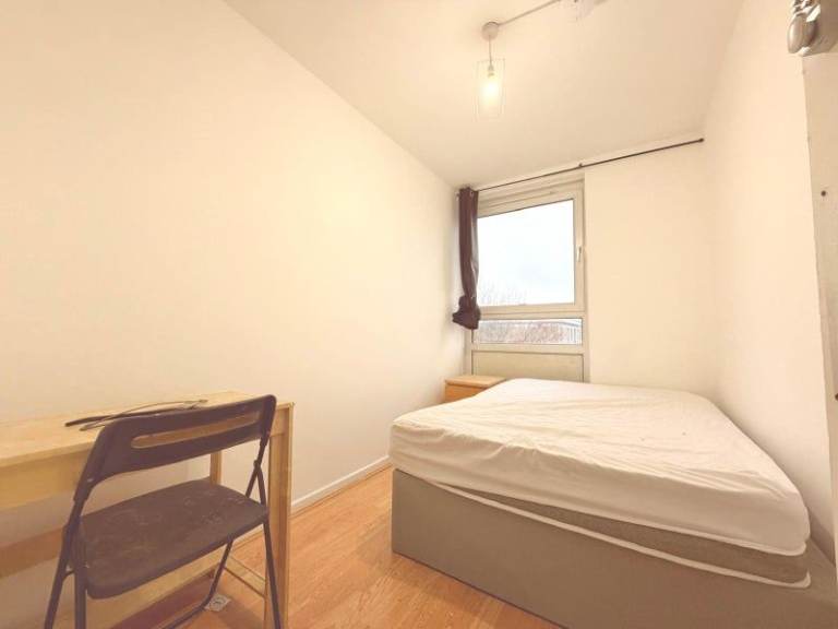 🔥 Newly Refurbished Double Room with Balcony | Mile End | Zone E3 🏠 ✅