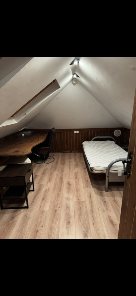 Room to rent 